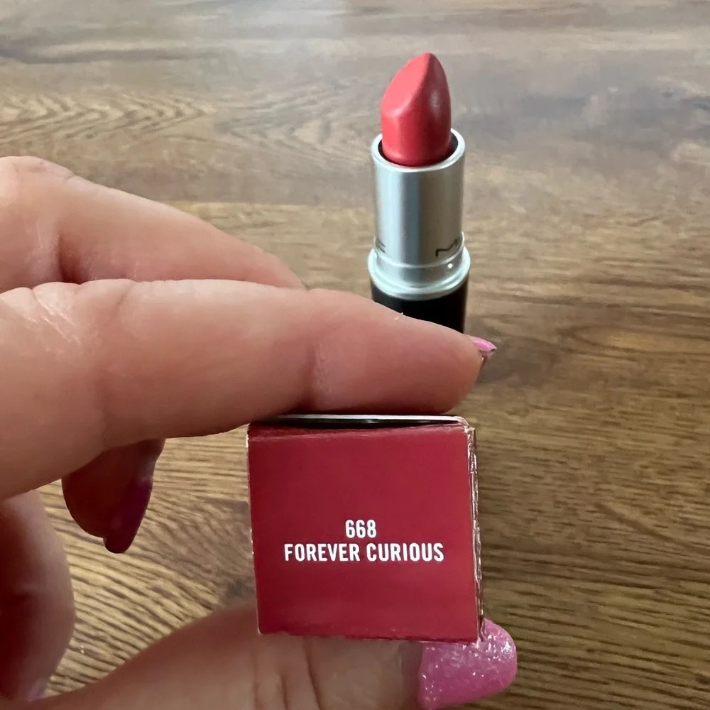 Mac Cosmetics BNIB matte lipstick Forever Curious #668